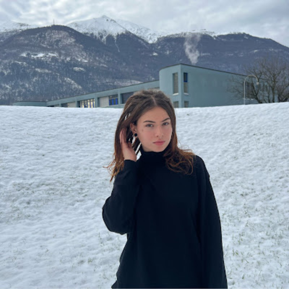 Meet your Posher, Maddy